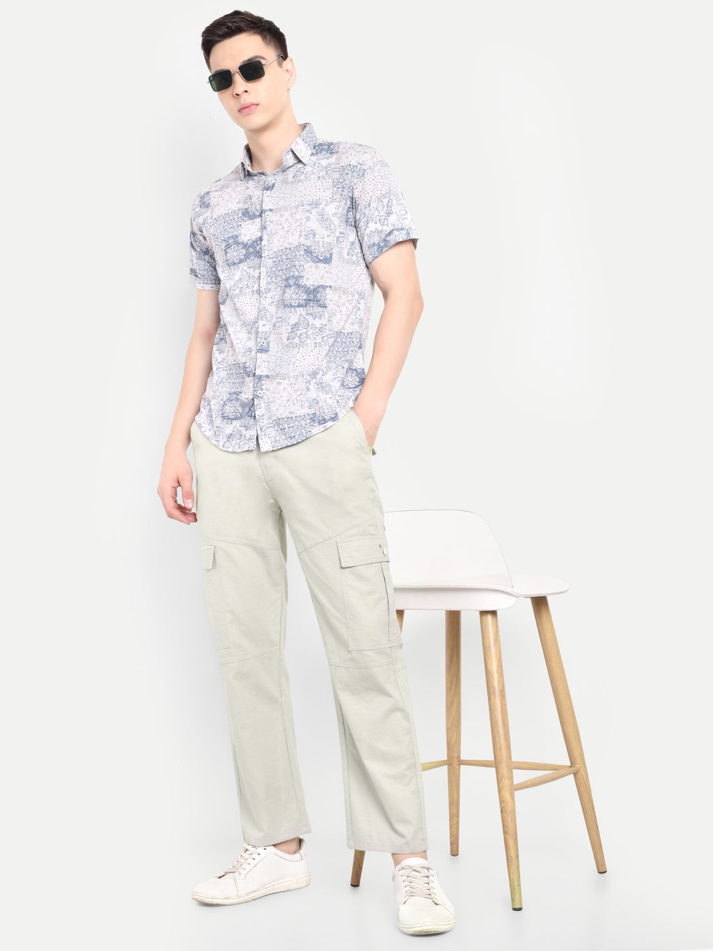 Men’s White Utility Cargo Pants with Drawstring Waist